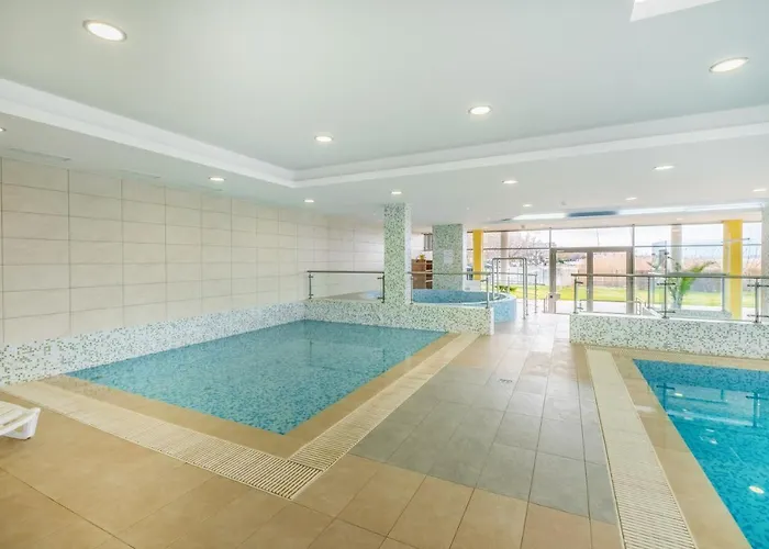 Myflat Club 218 Panorama Wellness * שיופוק