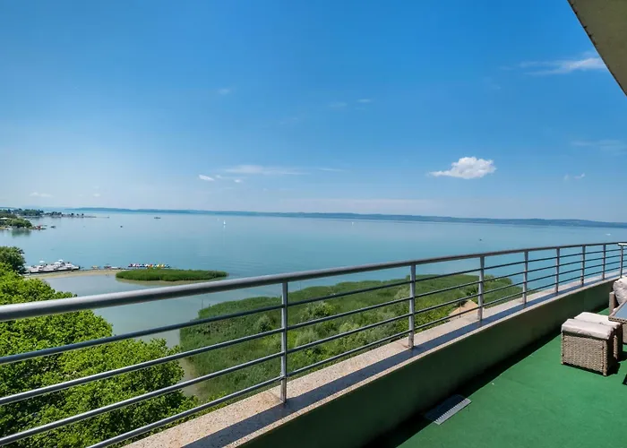 Myflat Club 218 Panorama Wellness * שיופוק
