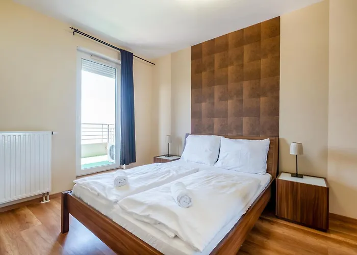 Myflat Club 218 Panorama Wellness * שיופוק